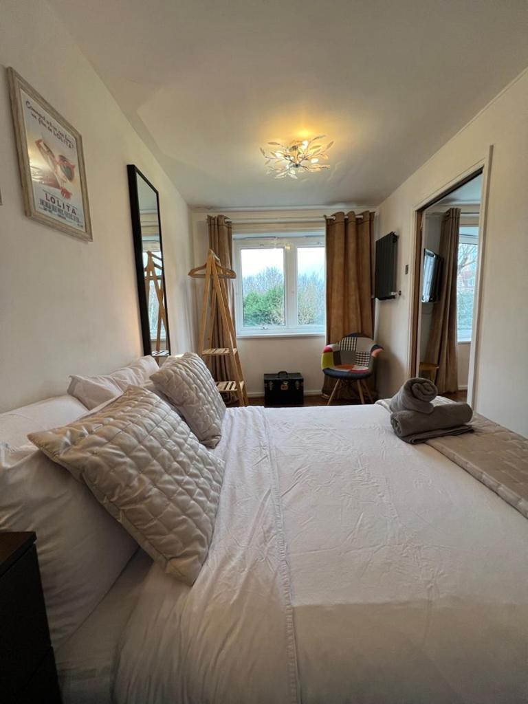 Great 2 Bedrooms Apartment 15 Mins From The Centre 런던 외부 사진